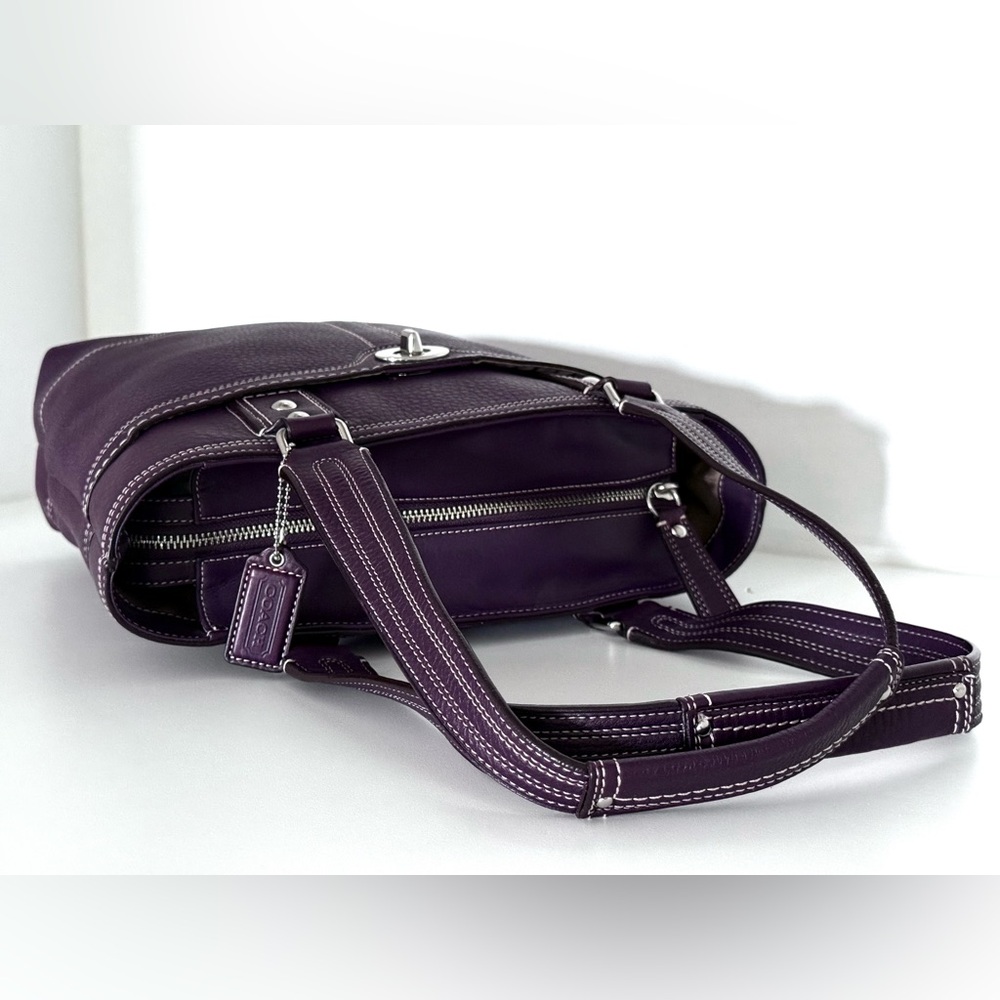 Vintage Coach Hamptons Turnlock Tote F13959 Plum Pebbled Leather - Picture 9 of 13